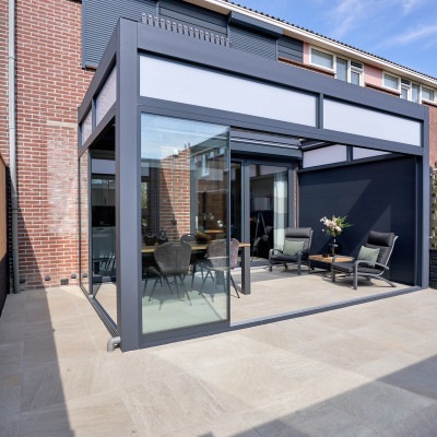 Hogarti Pinella Deluxe. Conține culorile: