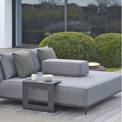Mobilier terasa Maax&Luuk M4069-AW21172. Conține culorile: Gri, Gri Beton, Maro, Maro-Negru