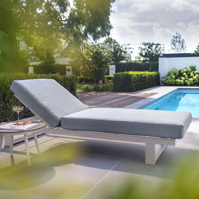 Mobilier terasa Yoi Furniture Y1140-22/442. Conține culorile: Alb, Alb Semnal, Gri, Gri Quartz