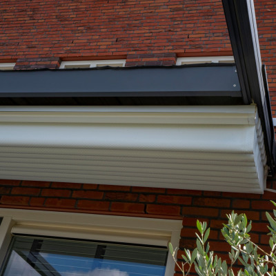 Pergole Hogarti TRS-Nobbiolo. Conține culorile: